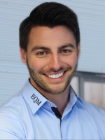 uc_stacked_images_elementor_8f8943d_item3